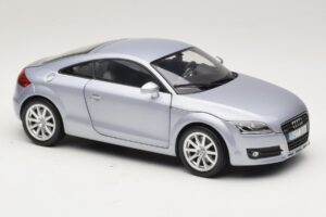 Audi TT 8N Silverblue Metallic Minichamps 1:18 100015020 Метал — снимка 6 от 8