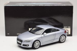 Audi TT 8N Silverblue Metallic Minichamps 1:18 100015020 Метал — снимка 8 от 8