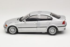 BMW 3-Series E46 6-Cylinder Сребърен UT Models 1:18 20512 Метал — снимка 3 от 6