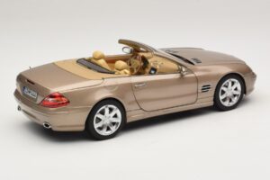 Mercedes SL500 R230 Travertine Beige Norev 1:18 183843 Метал — снимка 3 от 9