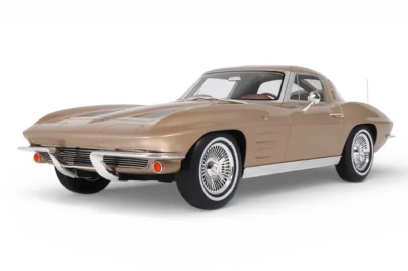 Chevrolet Corvette C2 Sting Ray Saddle Tan GT Spirit 1:12 Chevrolet Corvette C2 Sting Ray Saddle Tan GT Spirit 1:12 GT1004 Смола
