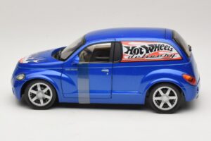 Chrysler PT Cruiser Доставка Син Hot Wheels 1:18 29616 Метал — снимка 3 от 7