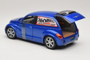 Chrysler PT Cruiser Доставка Син Hot Wheels 1:18 29616 Метал — снимка 4 от 7