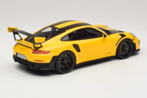 Porsche 911 GT2 RS 991.2 Nurburgring Lap Record Жълт GT Spirit 1:18 GT972 Смола — снимка 2 от 6