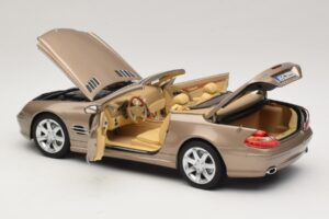 Mercedes SL500 R230 Travertine Beige Norev 1:18 183843 Метал — снимка 6 от 9