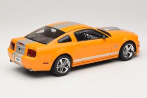 Ford Mustang GT S197 Grabber Orange Metallic AUTOart 1:18 73117-A1 Метал — снимка 3 от 8
