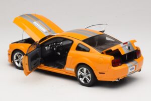 Ford Mustang GT S197 Grabber Orange Metallic AUTOart 1:18 73117-A1 Метал — снимка 5 от 8