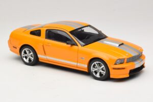 Ford Mustang GT S197 Grabber Orange Metallic AUTOart 1:18 73117-A1 Метал — снимка 6 от 8