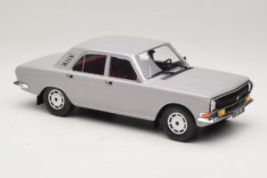 GAZ Volga GAZ-24-10 Сив MCG 1:18 MCG18016 Метал — снимка 4 от 6