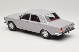 GAZ Volga GAZ-24-10 Сив MCG 1:18 MCG18016 Метал — снимка 5 от 6