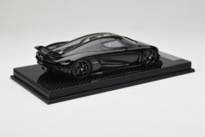 Koenigsegg Regera Черен Карбонов Пакет Бежов Салон FrontiArt 1:18 REMC042 Смола — снимка 2 от 7