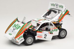 Lancia 037 #2 A. Bettega / M. Perissinot Rally San Marino 1984 Kyosho 1:18 08306F Метал — снимка 2 от 8