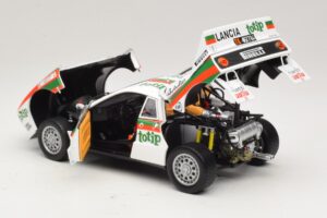 Lancia 037 #2 A. Bettega / M. Perissinot Rally San Marino 1984 Kyosho 1:18 08306F Метал — снимка 5 от 8