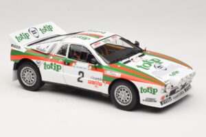 Lancia 037 #2 A. Bettega / M. Perissinot Rally San Marino 1984 Kyosho 1:18 08306F Метал — снимка 6 от 8