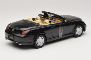 Lexus SC430 Кабриолет Черен Motormax 1:18 73119 Метал — снимка 2 от 6