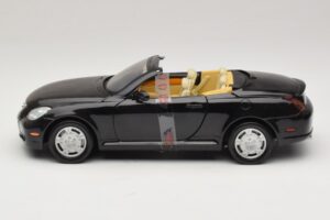 Lexus SC430 Кабриолет Черен Motormax 1:18 73119 Метал — снимка 3 от 6