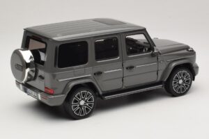 Mercedes G-Class W465 Classic Grey Norev 1:18 183035 Метал — снимка 2 от 6