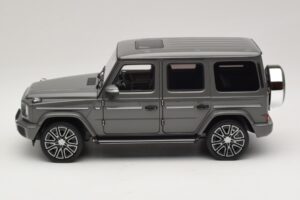 Mercedes G-Class W465 Classic Grey Norev 1:18 183035 Метал — снимка 3 от 6