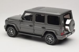 Mercedes G-Class W465 Classic Grey Norev 1:18 183035 Метал — снимка 5 от 6