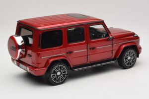 Mercedes G-Class W465 Hyacinth Red Norev 1:18 183037 Метал — снимка 2 от 6