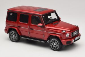 Mercedes G-Class W465 Hyacinth Red Norev 1:18 183037 Метал — снимка 4 от 6