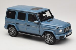 Mercedes G-Class W465 Vintage Blue Norev 1:18 183034 Метал — снимка 4 от 6
