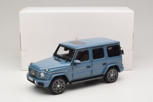Mercedes G-Class W465 Vintage Blue Norev 1:18 183034 Метал — снимка 6 от 6