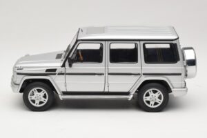 Mercedes G500 W463 LWB Дилърско Издание Сребърен AUTOart 1:18 B66962142 Метал — снимка 4 от 8