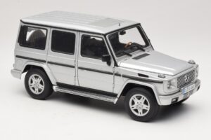 Mercedes G500 W463 LWB Дилърско Издание Сребърен AUTOart 1:18 B66962142 Метал — снимка 6 от 8