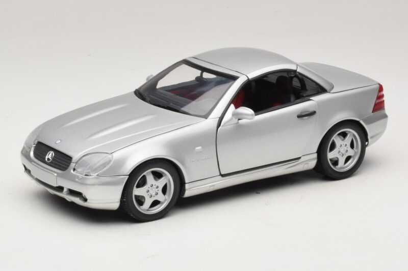 Mercedes SLK230 R170 AMG Родстер Сребърен UT Models 1:18 26152 Метал