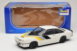 Opel Manta B GT/E Бял Черни Персонализирани Джанти Revell 1:18 08422 Метал — снимка 8 от 8