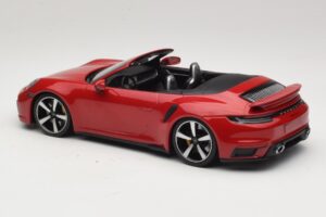 Porsche 911 992 Turbo S Кабриолет Тъмночервен Minichamps 1:18 PORSCHE007 Метал — снимка 5 от 6