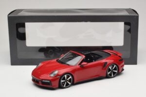 Porsche 911 992 Turbo S Кабриолет Тъмночервен Minichamps 1:18 PORSCHE007 Метал — снимка 6 от 6