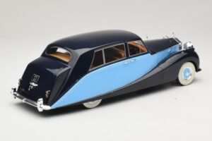 Rolls-Royce Silver Wraith Empress by Hooper Черен & Тъмносин MCG 1:18 MCG18051 Метал — снимка 2 от 6