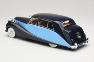 Rolls-Royce Silver Wraith Empress by Hooper Черен & Тъмносин MCG 1:18 MCG18051 Метал — снимка 5 от 6