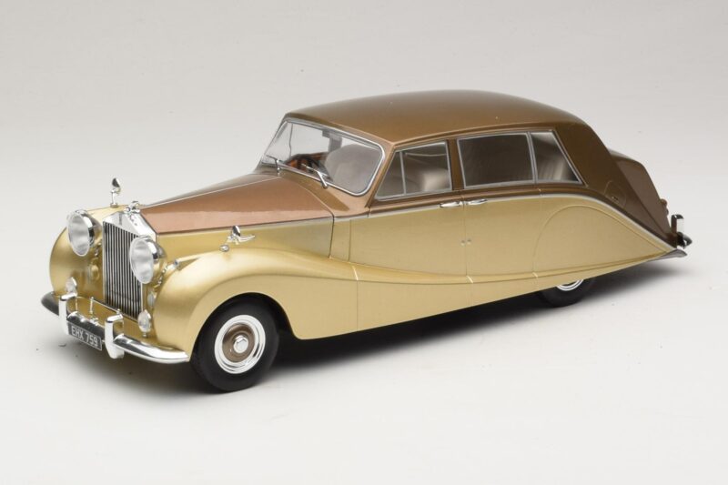 Rolls-Royce Silver Wraith Empress by Hooper Кафяв & Златист MCG 1:18 MCG18000 Метал