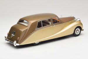 Rolls-Royce Silver Wraith Empress by Hooper Кафяв & Златист MCG 1:18 MCG18000 Метал — снимка 2 от 6