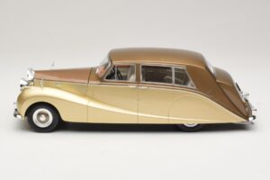Rolls-Royce Silver Wraith Empress by Hooper Кафяв & Златист MCG 1:18 MCG18000 Метал — снимка 3 от 6
