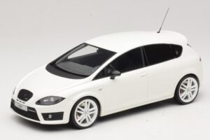 SEAT Leon Cupra R Mk2 Бял Otto 1:18 OT1332 Смола