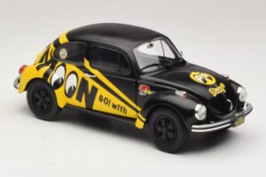 Volkswagen Beetle 1303 Go with Moon Solido 1:18 S1800519 Метал — снимка 6 от 8