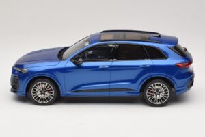 Audi SQ5 FY TFSI Ultra Син Otto 1:18 OT1281 Смола — снимка 3 от 6