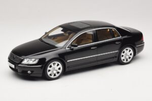 Volkswagen Phaeton 3D 6.0 W12 Черен Otto 1:18 OT1266 Смола