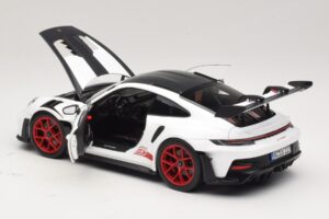 Porsche 911 992 GT3 RS Weissach Package Бял Pyro Red Norev 1:18 187373 Метал — снимка 5 от 8