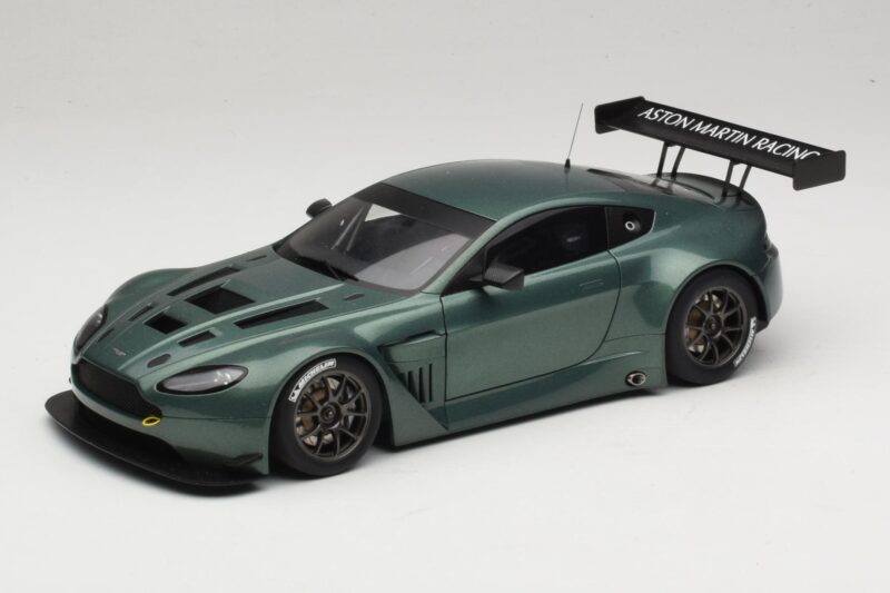 Aston Martin V12 Vantage GT3 Зелен AUTOart 1:18 81306 Метал