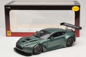 Aston Martin V12 Vantage GT3 Зелен AUTOart 1:18 81306 Метал — снимка 6 от 6
