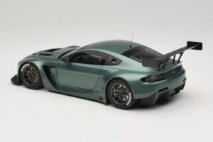 Aston Martin V12 Vantage GT3 Зелен AUTOart 1:18 81306 Метал — снимка 5 от 6
