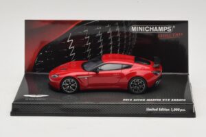 Aston Martin V12 Zagato Червен Minichamps 1:43 437137220 Метал