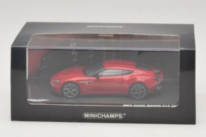 Aston Martin V12 Zagato Червен Minichamps 1:43 437137220 Метал — снимка 5 от 5