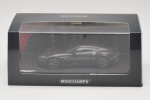 Aston Martin V12 Zagato Scintilla Silver Minichamps 1:43 437137221 Метал — снимка 5 от 5