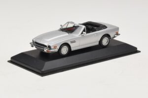 Aston Martin V8 Volante Сребърен Minichamps 1:43 400137601 Метал — снимка 2 от 4